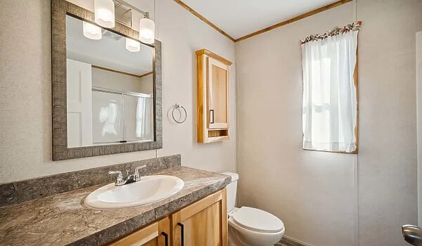 Essentials / F25401 Bathroom 116340