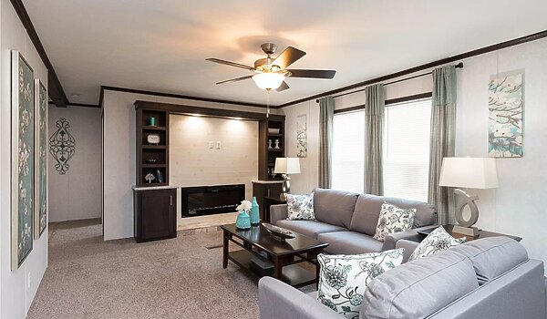 Essentials / A25002 Interior 116353