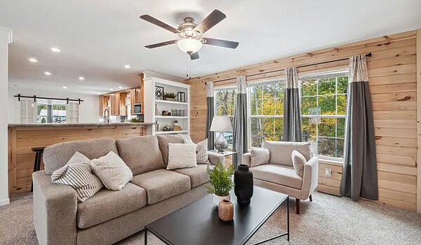 Essentials / 2864H32373 Interior 116361