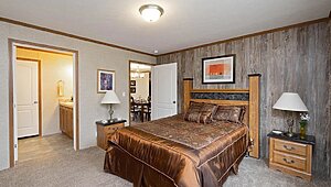 Essentials / 46427 Bedroom 116380