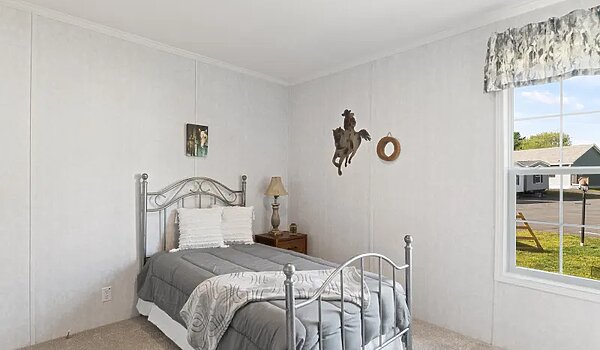Essentials / 26402 Bedroom 116393