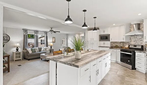 Essentials / 26402 Kitchen 116390