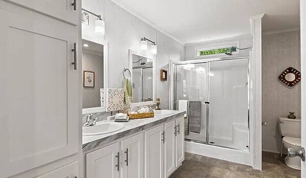 Essentials / 26402 Bathroom 116396