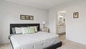 Essentials / 26402 Bedroom 116392