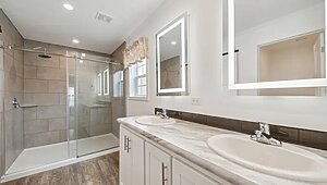 Essentials / 2863H32G04 Bathroom 116404