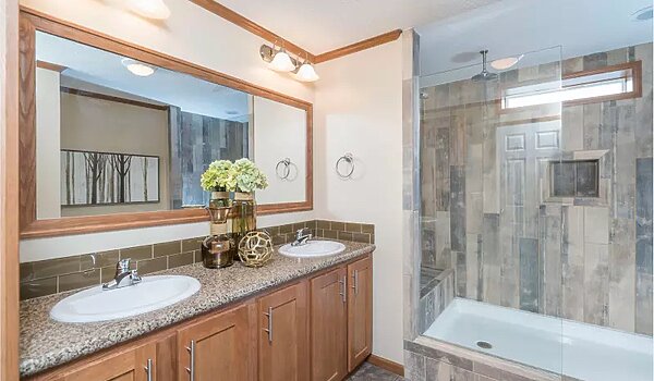 Essentials / A26402 Bathroom 116414