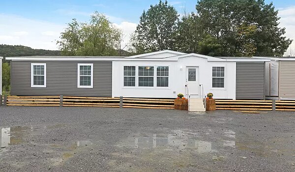 Essentials / A26008 Exterior 116450