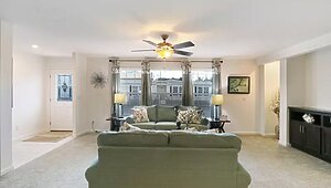 Essentials / A26008 Interior 116446