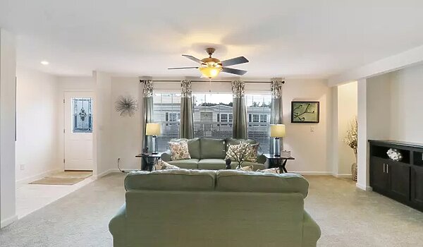 Essentials / A26008 Interior 116446
