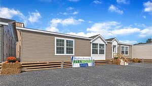 Essentials / A26010 Exterior 116465