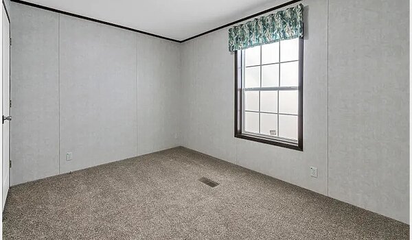 Essentials / A25615 Bedroom 116493