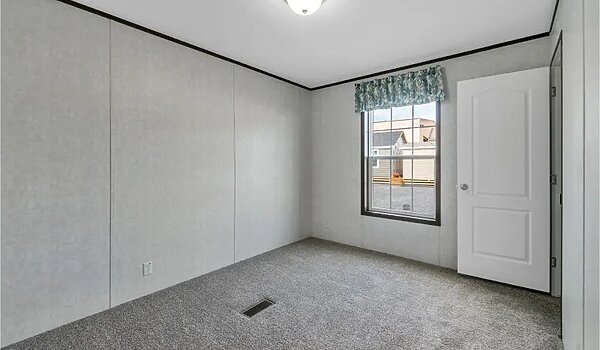 Essentials / A25615 Bedroom 116494