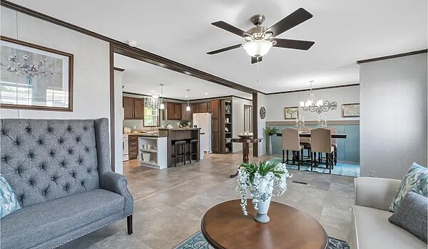 Essentials / A25615 Interior 116487