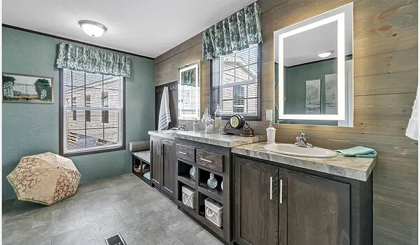 Essentials / A25615 Bathroom 116496