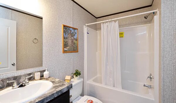 Essentials / L27607 Bathroom 116510