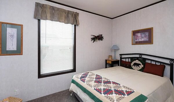 Essentials / L27607 Bedroom 116507