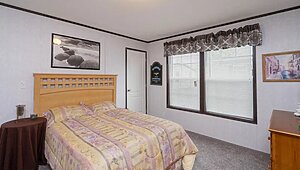 Essentials / L27607 Bedroom 116506