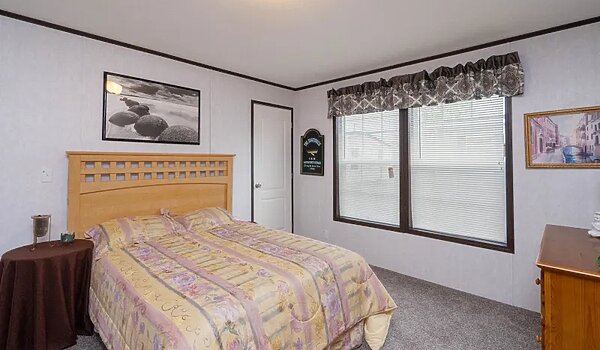 Essentials / L27607 Bedroom 116506