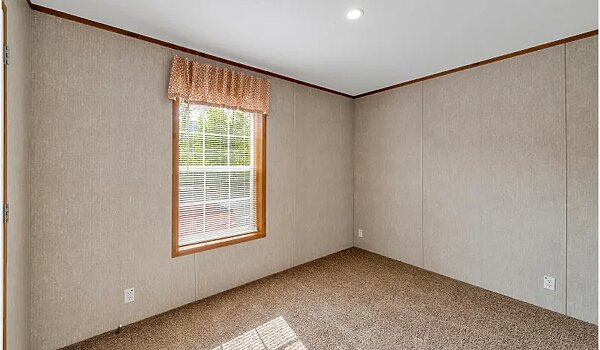 Essentials / L27618 Bedroom 116520