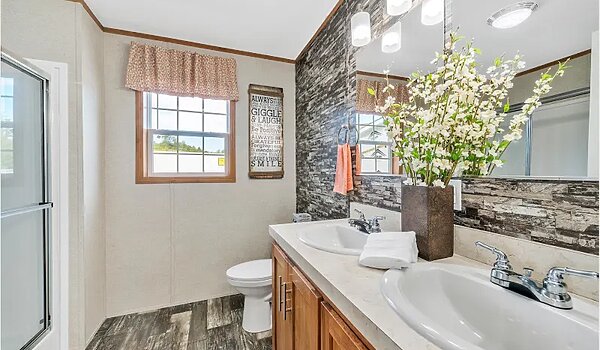 Essentials / L27618 Bathroom 116523