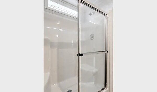 Essentials / 1676H32197 Bathroom 116531