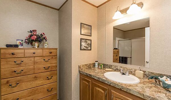 Essentials / A24402 Bathroom 116543