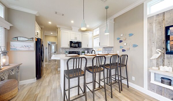 Hawk Elite / HB13381B Interior 121436