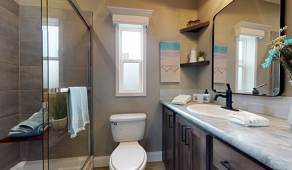 Hawk Elite / HB13381B Interior 121441