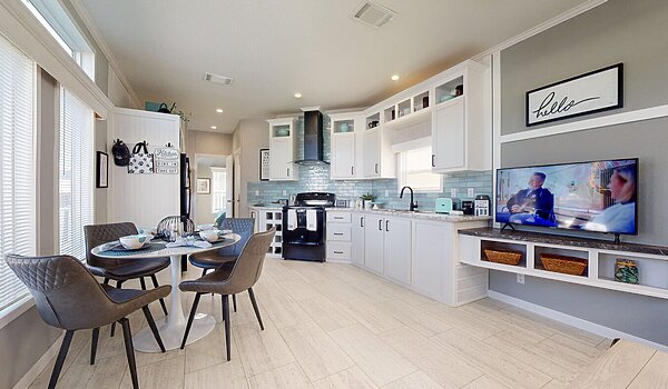 Lake Charles / LH13361B Interior 121447