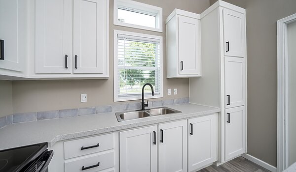 Eagle / 11351G Interior 121497