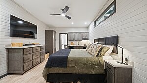 Eagle / 14361H Interior 121518