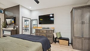 Eagle / 14361H Interior 121519