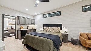 Eagle / 14361H Interior 121520