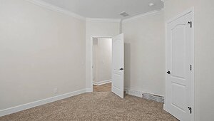 Classic Series DW / The Riverview 5036-62-3-32 3BR Bedroom 121704