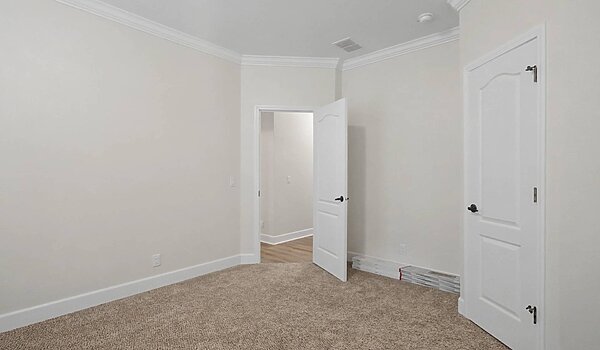 Classic Series DW / The Riverview 5036-62-3-32 3BR Bedroom 121704