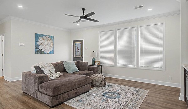 Classic Series DW / The Riverview 5036-62-3-32 3BR Interior 121699