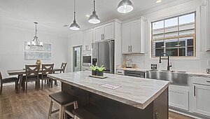 Classic Series DW / The Riverview 5036-62-3-32 3BR Interior 121693