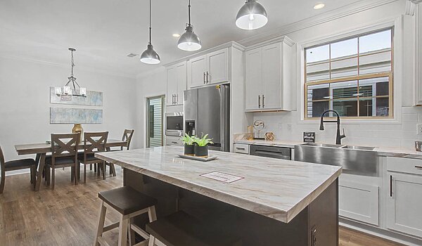 Classic Series DW / The Riverview 5036-62-3-32 3BR Interior 121693