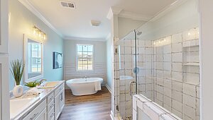 Classic Series DW / The Riverview 5036-72-4-32 4BR Bathroom 102093