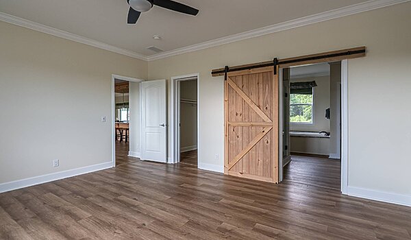 Essentials Series / The Maggie 623-84-4-32 V2 Bedroom 114126
