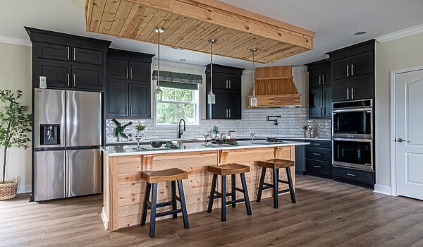 Essentials Series / The Maggie 623-84-4-32 V2 Kitchen 114116