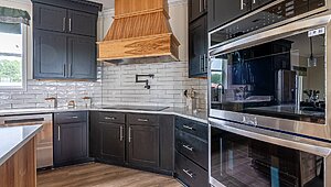 Essentials Series / The Maggie 623-84-4-32 V2 Kitchen 114120