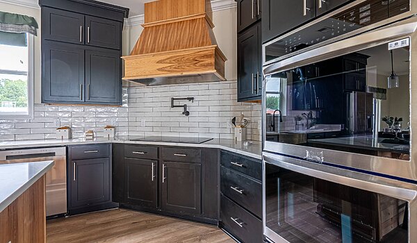 Essentials Series / The Maggie 623-84-4-32 V2 Kitchen 114120