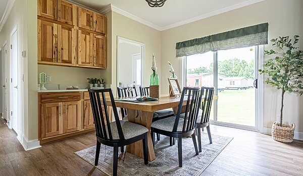 Essentials Series / The Maggie 623-84-4-32 V2 Kitchen 114122