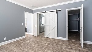 Classic Series DW / The Riverview 5036-62-3-32 3BR V2 Bedroom 114346