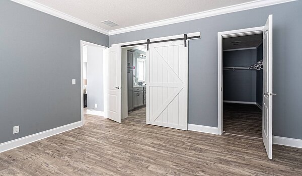 Classic Series DW / The Riverview 5036-62-3-32 3BR V2 Bedroom 114346