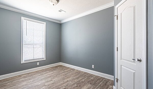 Classic Series DW / The Riverview 5036-62-3-32 3BR V2 Bedroom 114348