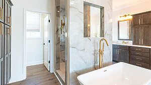 Prefab Series / The Tollison Creek 626-84-4-47 Bathroom 126290