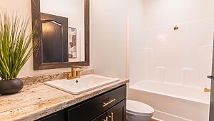 Prefab Series / The Tollison Creek 626-84-4-47 Bathroom 126292