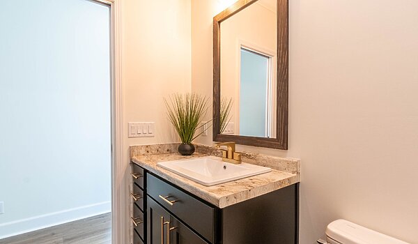 Prefab Series / The Tollison Creek 626-84-4-47 Bathroom 126293